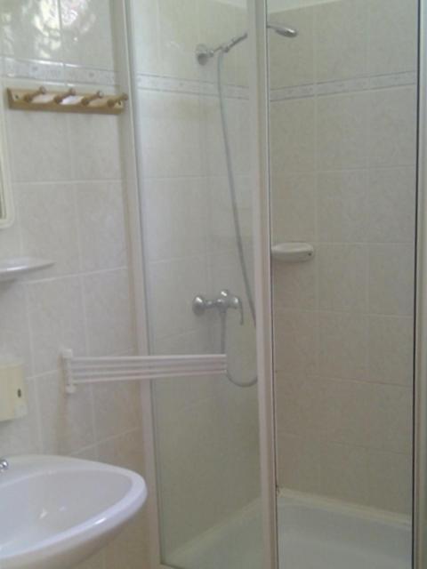 Rezkakas Fogado Bed & Breakfast Zirc Ruang foto