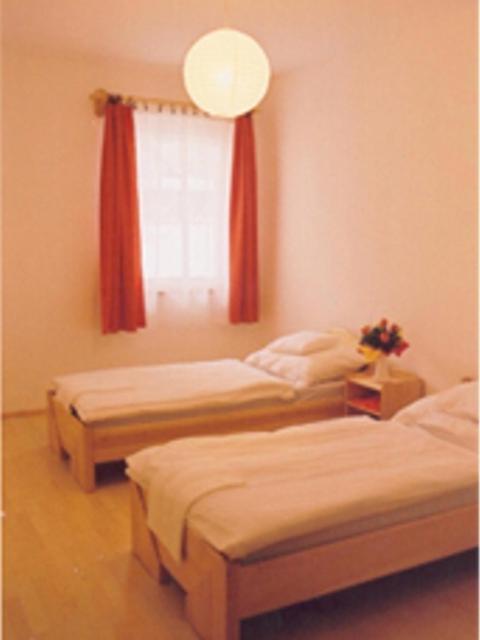 Rezkakas Fogado Bed & Breakfast Zirc Ruang foto